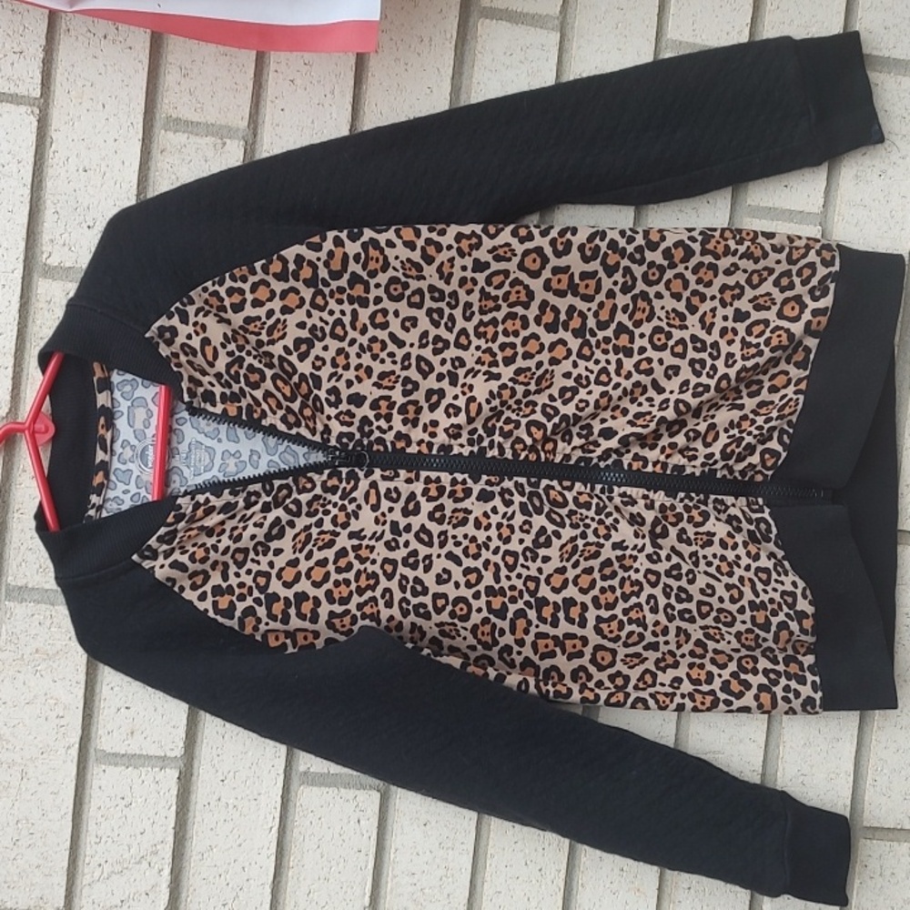 Leopard Jacket* - Picture 2 of 9